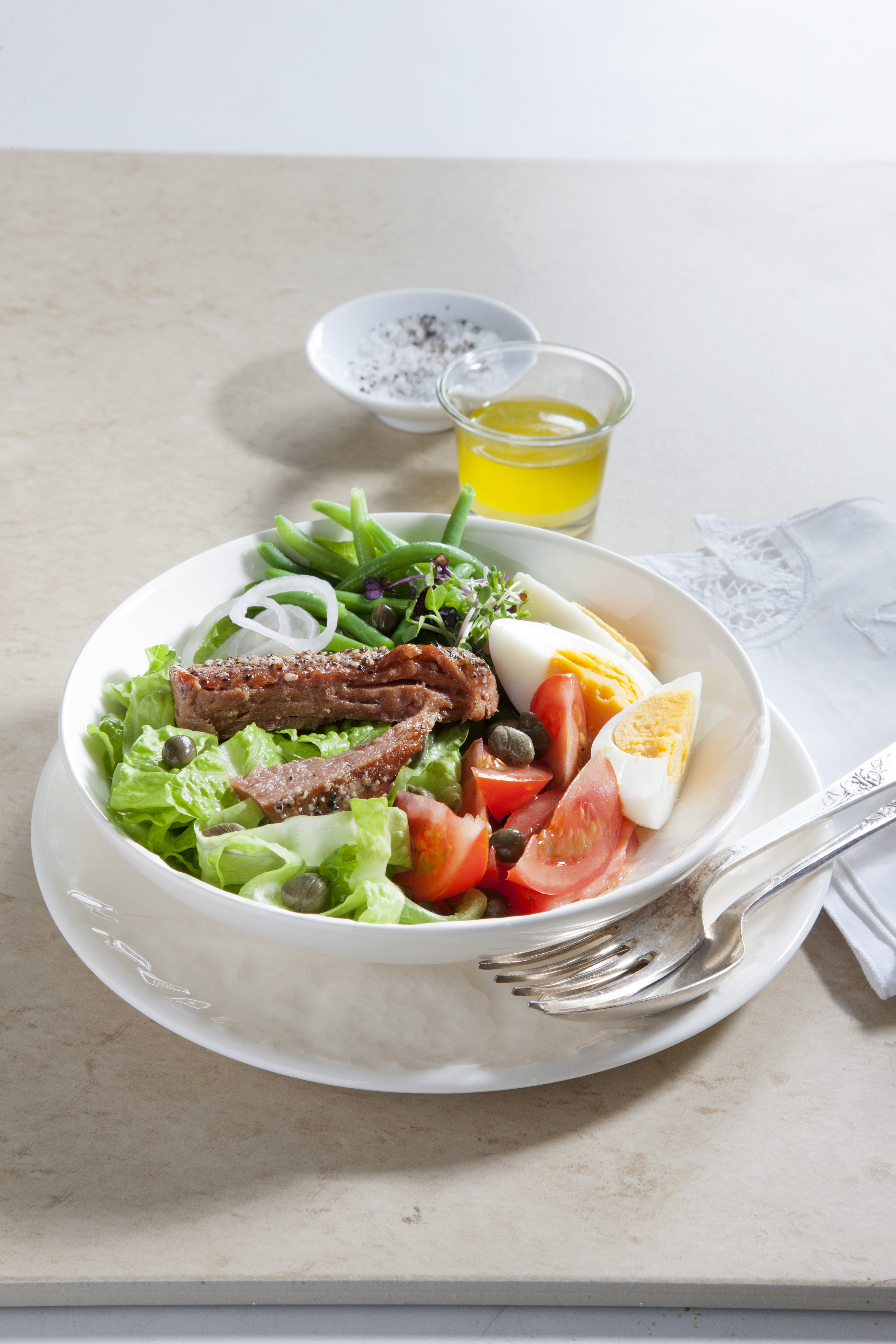 סלט ניסואז וטונה