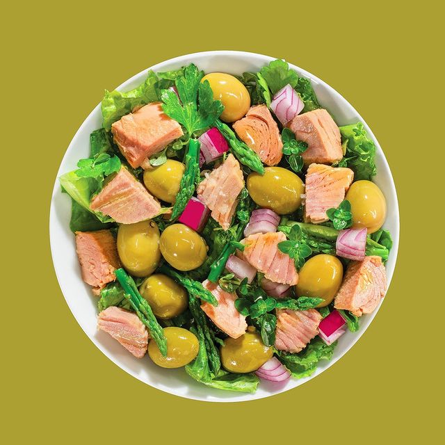 שוקלים לעשות דיאטה? כנסו לקרוא על נפלאות הטונה