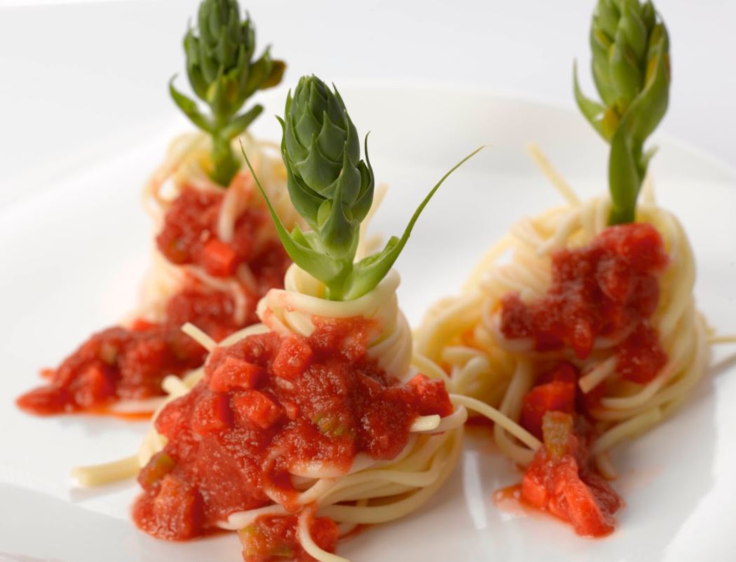 ספגטי בולונז עם טונה בפלפל חריף