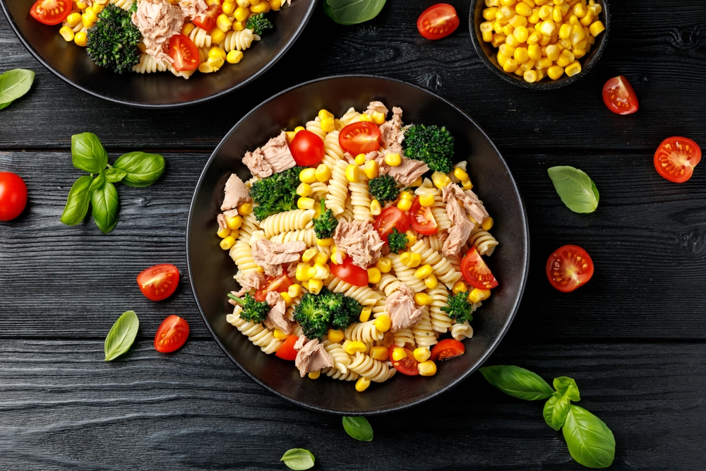 איך לשלב טונה במנות שיתאימו לכל המשפחה